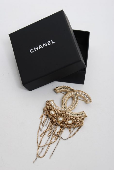 Брошка Chanel