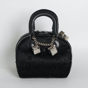 Лімітована сумочка Dior, шовк, бісер, шкіра пітона, в гарному стані. 